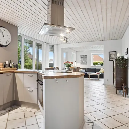 Thiokk - 500m From The Sea By Interhome 펜션